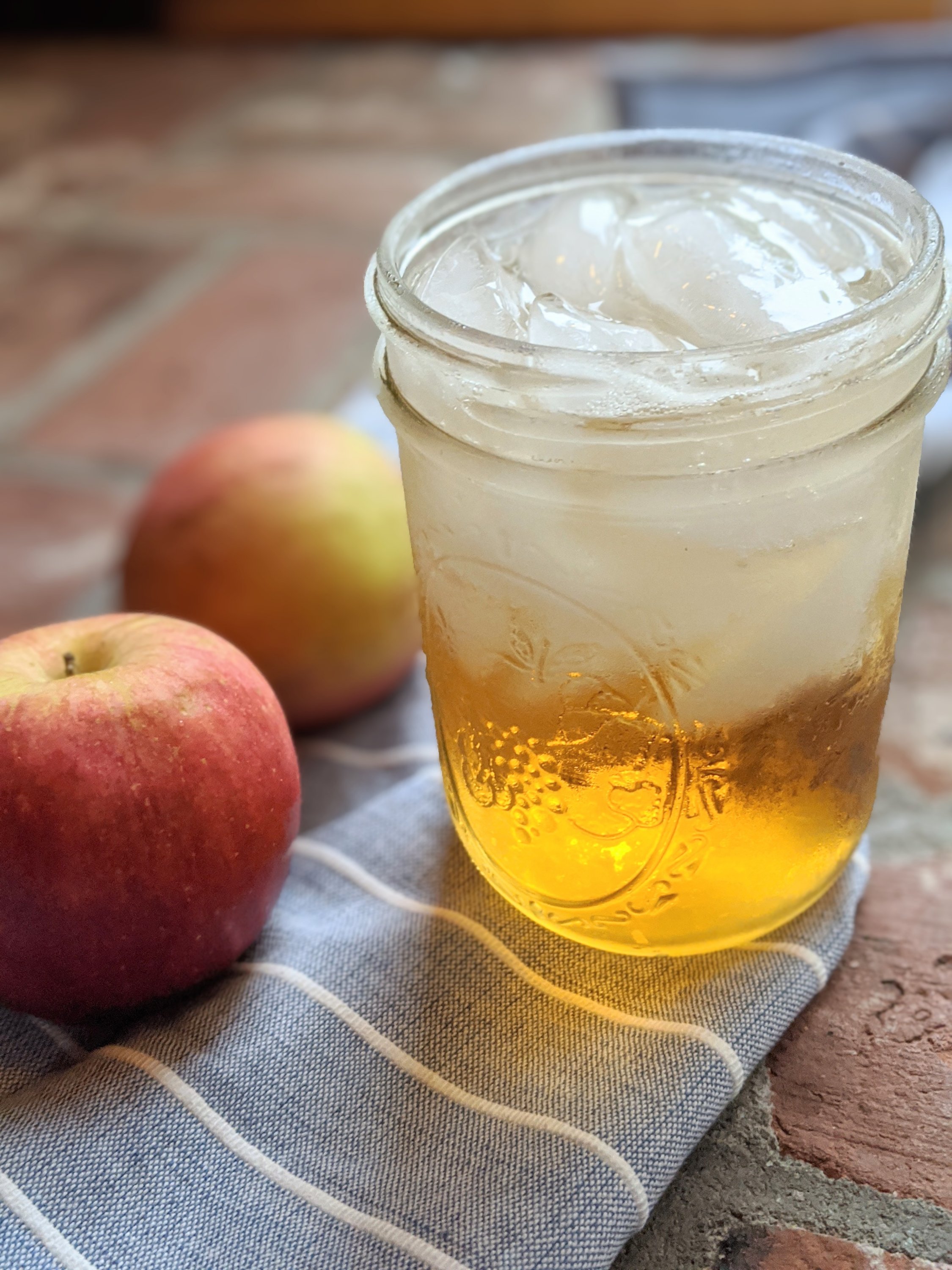 apple pie moonshine cocktail recipes cocktails with apple moonshine