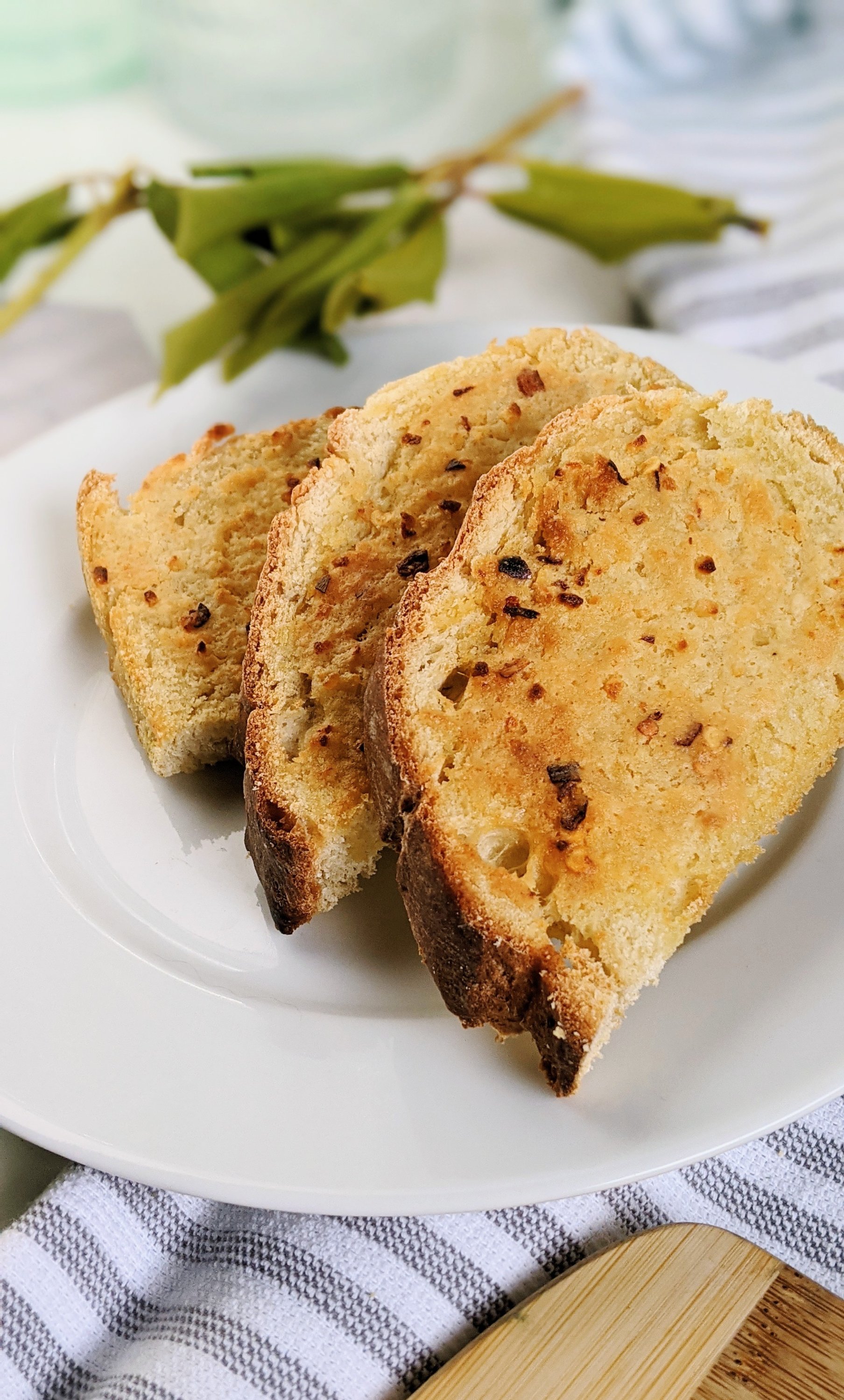 vegan garlic bread in the air fryer convection oven healthy vegan gluten free vegetarian meatless side dish bread to eat with pasta spaghetti and meatballs italian air fryer recipes healthy less oil