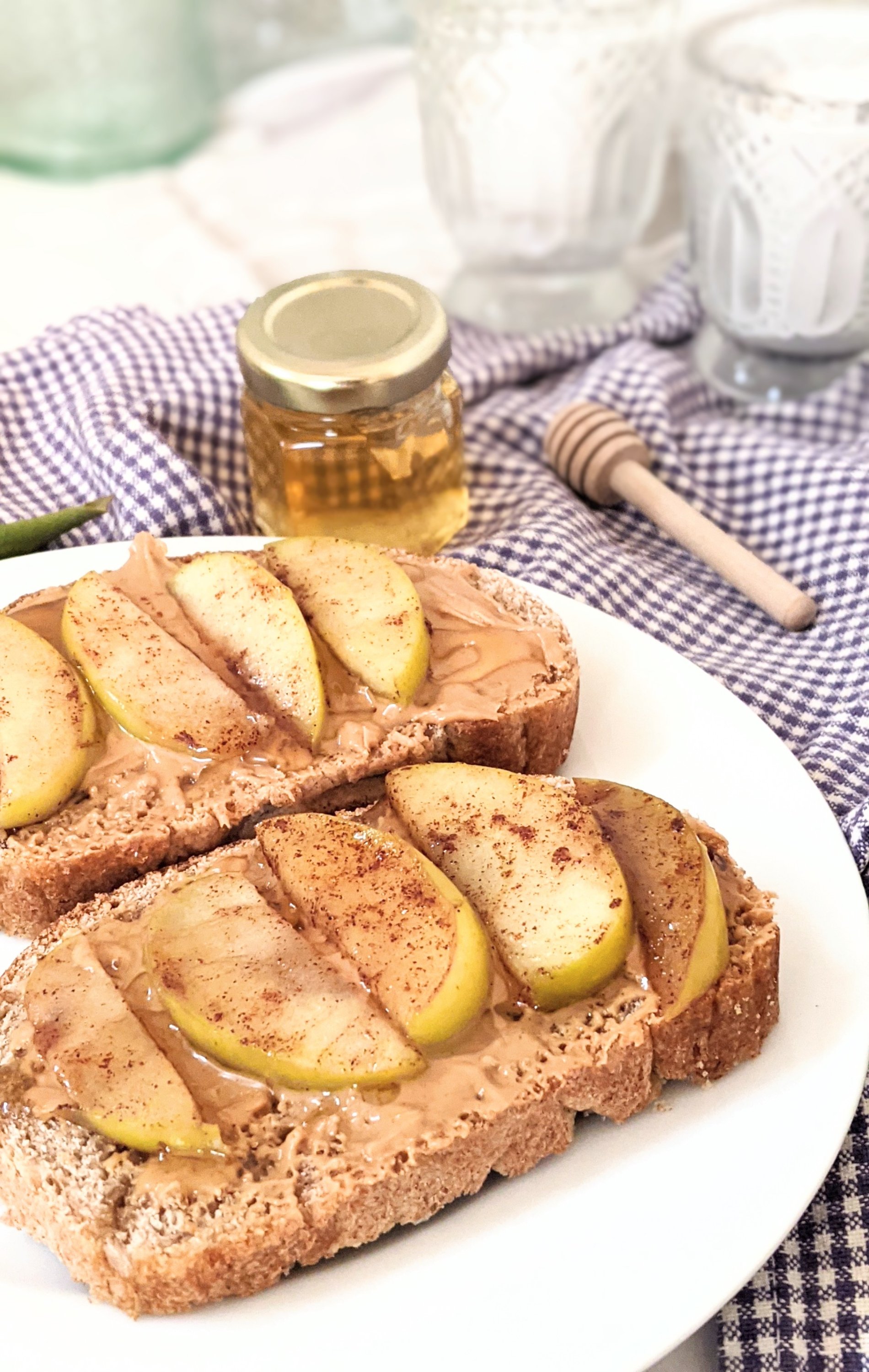 apple toast vegetarian toast recipes with honey apple toasts recipe fancy lazy brunch recipes impressive and lazy recipes for breakfast and guests entertaining recipes for brunch with honey