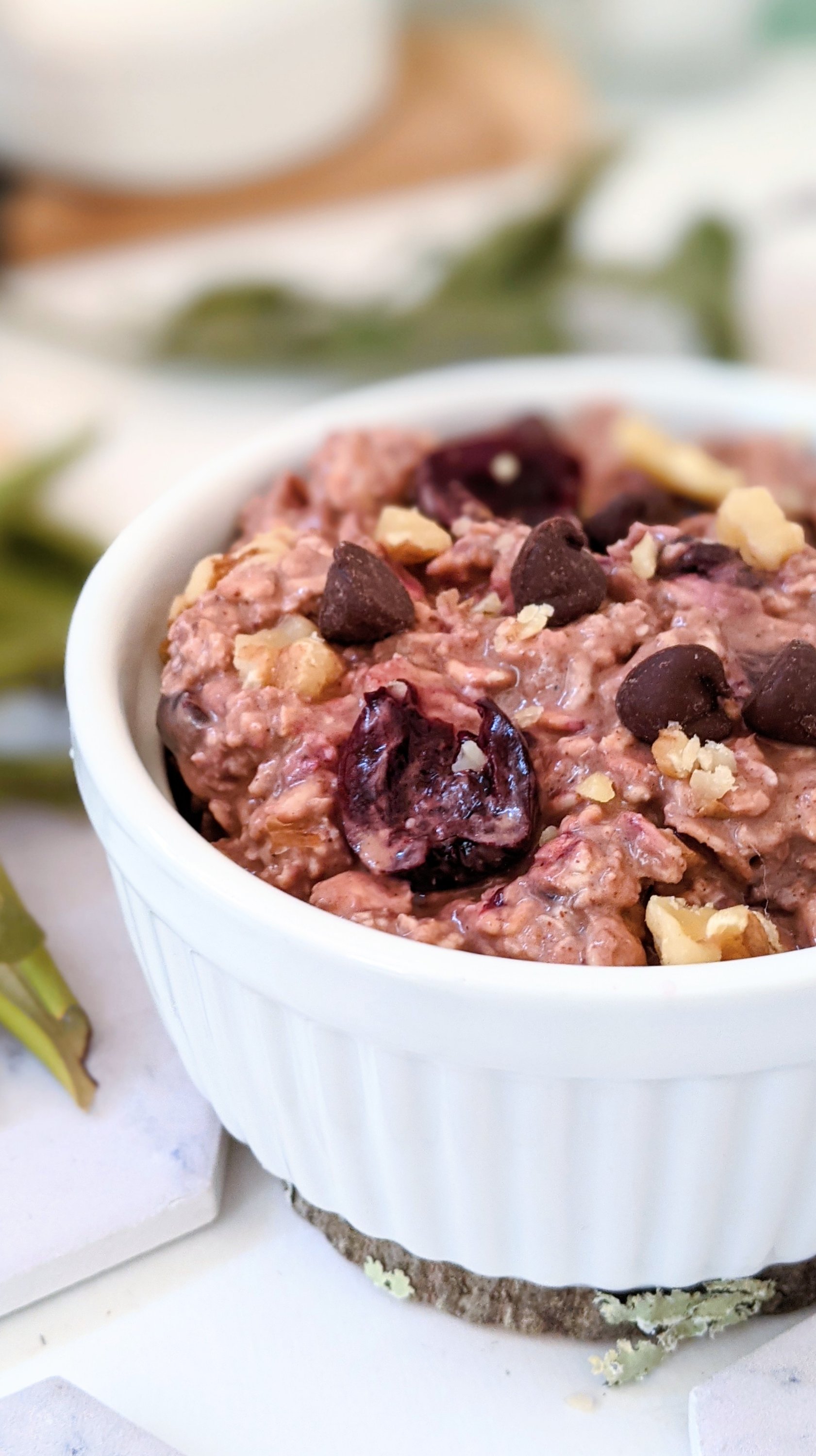 dark chocolate cherry overnight oats recipe vegan dairy free oatmeal recipe gluten free breakfasts with chocolate and cherries plant based cacao recipes for brunch or breakfast healthy