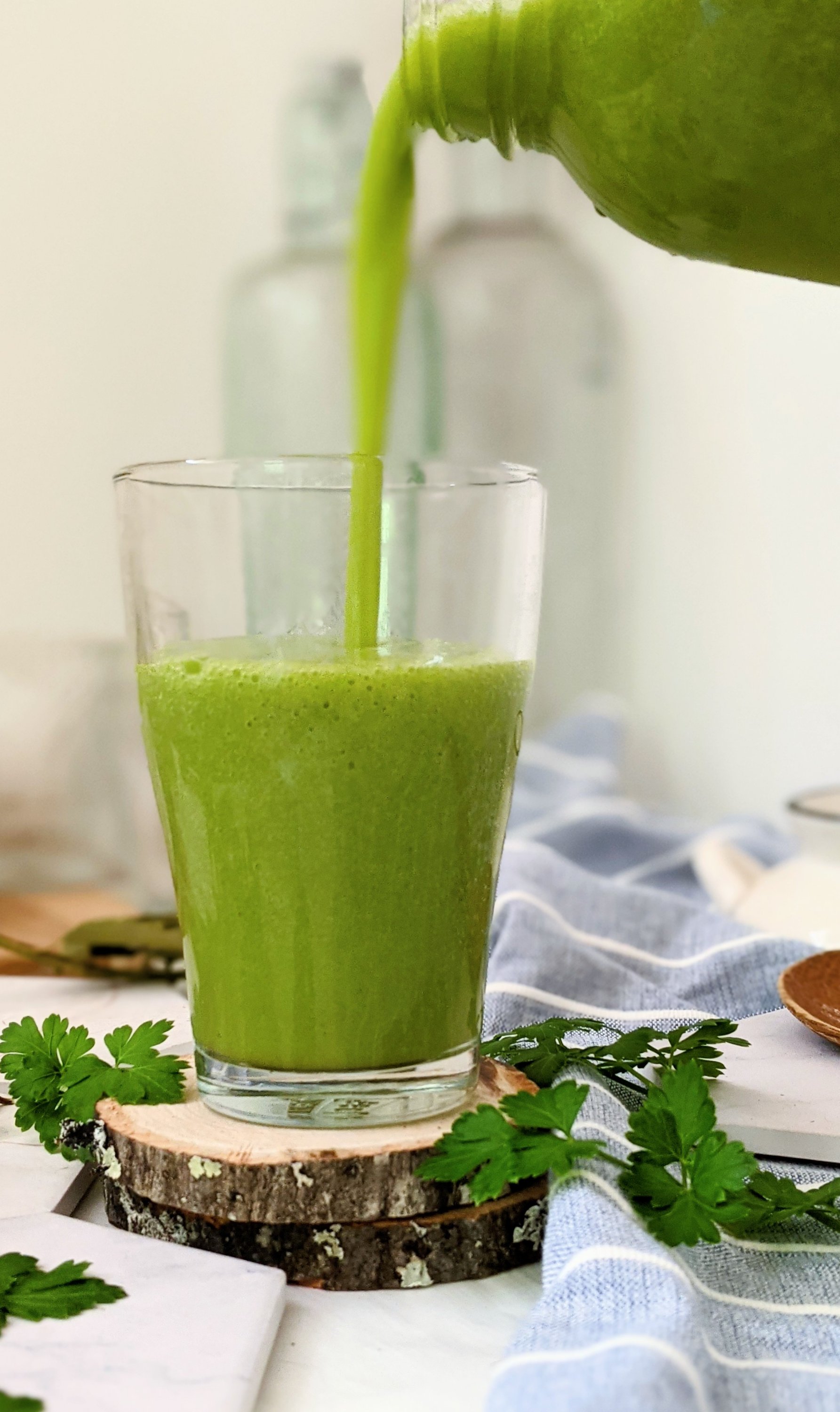 raw vegan parsley smoothie recipes healthy gluten free smoothies with parsley can you eat parsley stems what to do with parsley stems save parsley stems in freezer for smoothies and soup stock