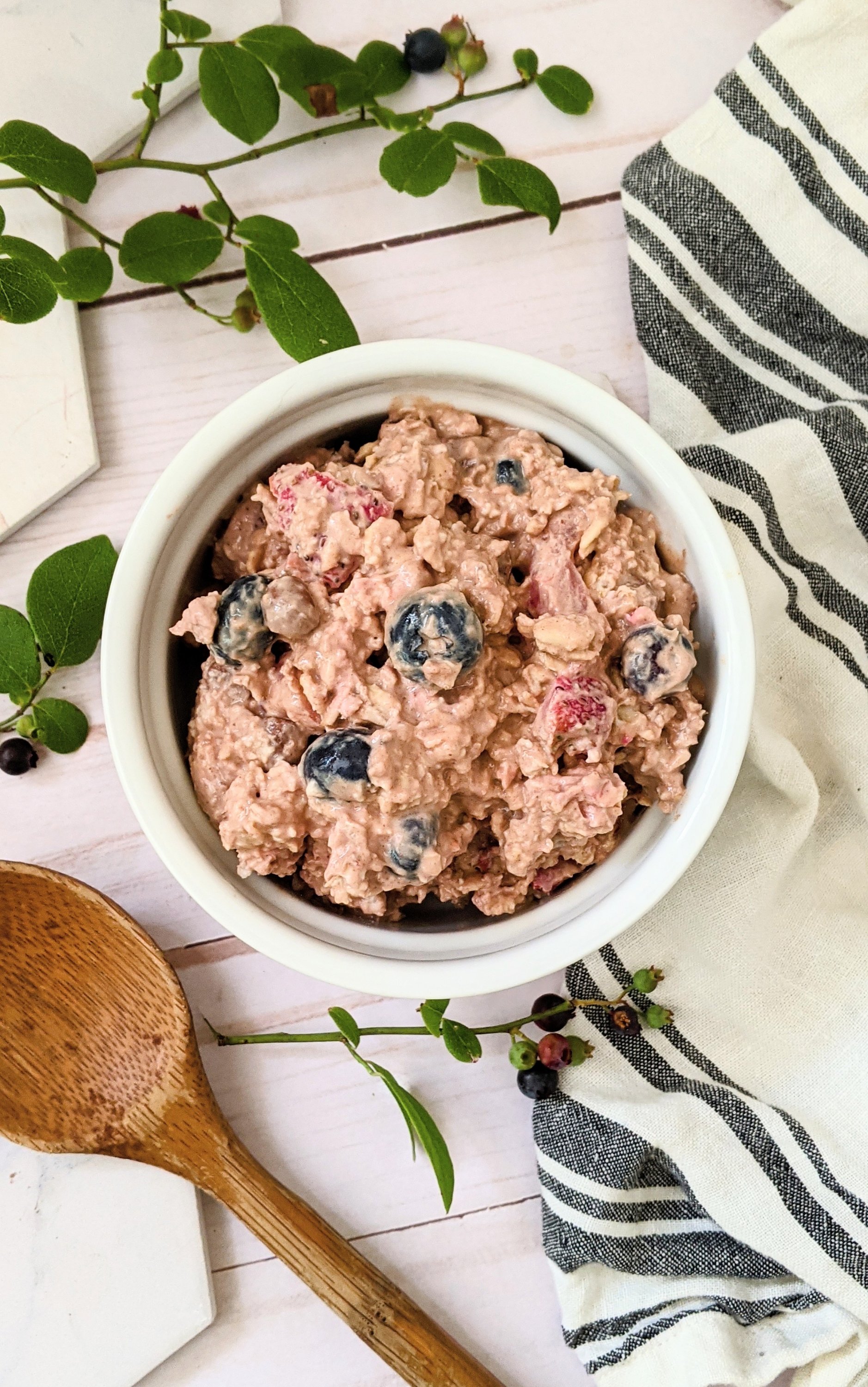 berry chocolate overnight oats with strawberry chocolate and blueberry cacao no cook plant based breakfast ideas without cooking healthy summer recipes for berry season vegan dessert for breakfast