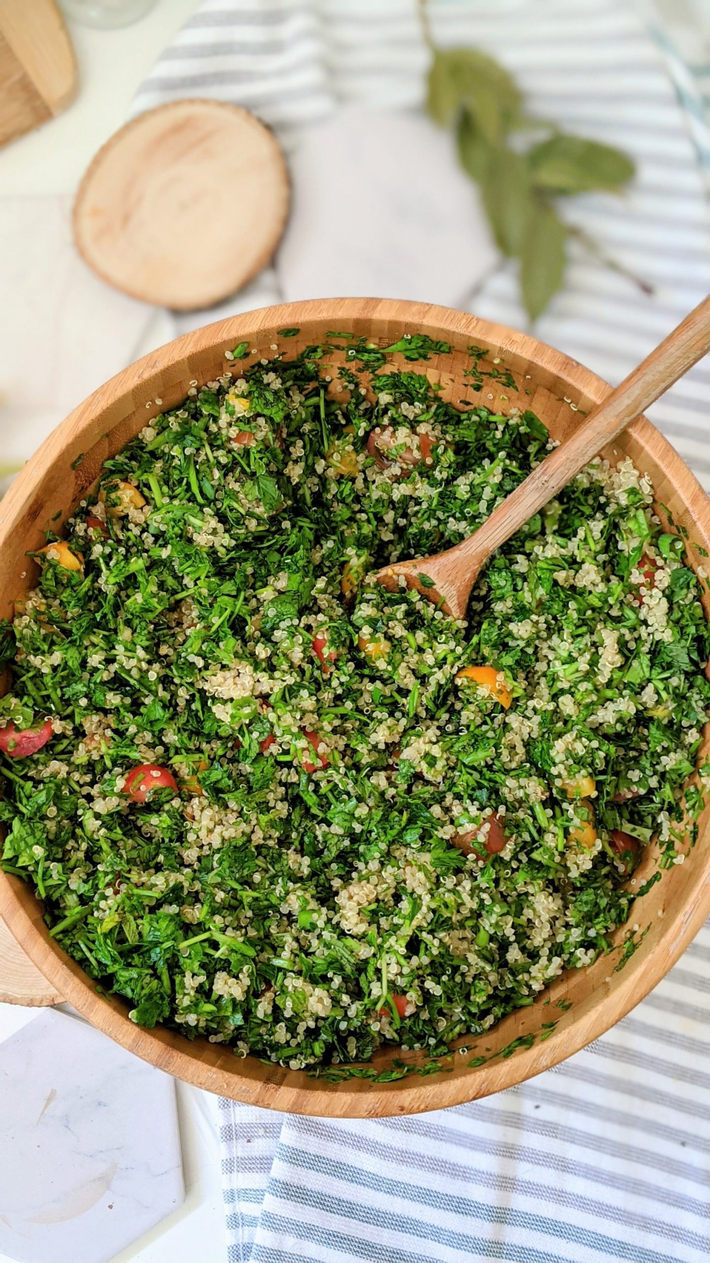 tabouli salad with quinoa mint parsley salad recipe gluten free tabbouli without bulger wheat white quinoa parsley salad with tomatoes and lemon vinaigrette olive oil mint dressing