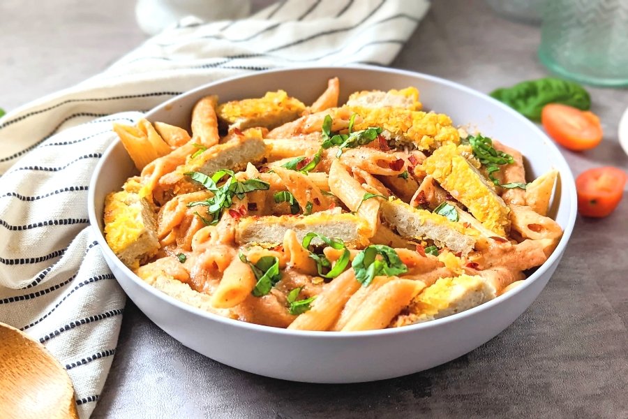 penne and chicken with vodka sauce recipe with chili flakes and fresh tomatoes with a gluten free and vegetarian option for the italian dinner recipe.