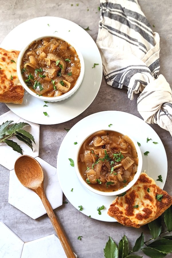 slow cooker french onion soup recipe caramelized onion soup vegetarian dinner party appetizers fancy soup to serve guests.