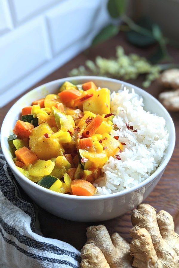 spicy vegetable ginger curry with coconut milk thai curry recipes with ginger dinner ideas ways to eat and peel ginger for dinner or lunch