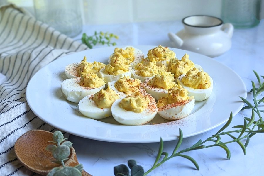 no mustard deviled eggs with apple cider vinegar and mayonnaise paprika and sweet relish
