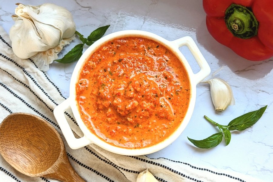 roasted pepper pesto romesco dip recipe romesco without tomatoes pesto without cheese pesto with bell peppers in a garlicky and olive oil saue