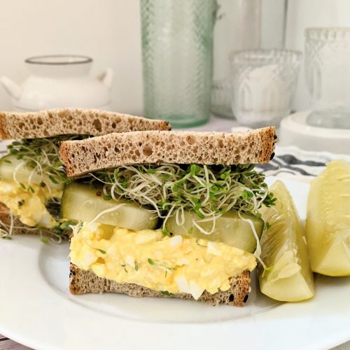 vegetarian keto egg salad recipes with dill pickles egg salad keto low carb pickles for egg salad with cucumbers and sprouts healthy low carb sandwich bread for egg salad sandwiches and lunches on the go