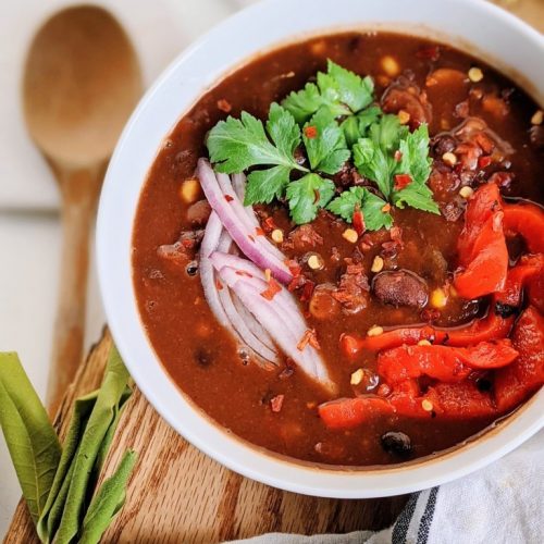 tvp chili recipe with textured vegetable protein soy protein chili recipe with baked beans black bean soup kidney beans onions mushrooms peppers and tomatoes and spices vegan gluten free high protein chili recipes