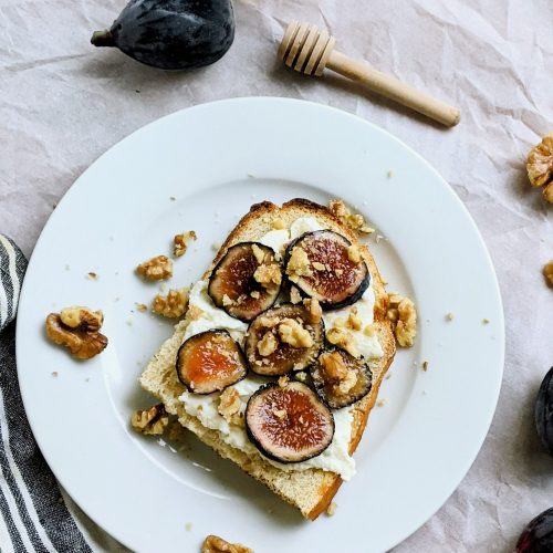 salted fig and ricotta toast recipe with ricotta cheese honey drizzle and fresh figs black mission figs fancy brunch recipes in 5 minutes brunch ideas easy healthy and summery recipes for breakfast