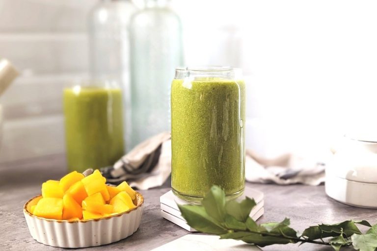 Mango Spinach Smoothie Recipe (Dairy Free, Vegan)