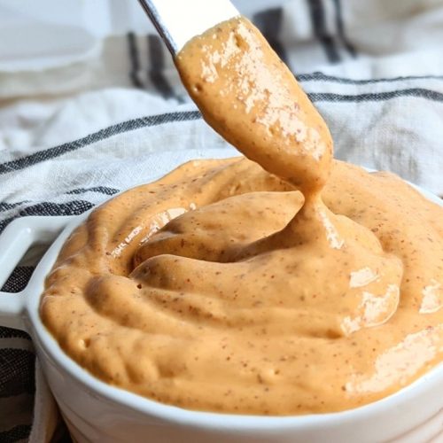 vegan sriracha mayonnaise recipe in the blender sauce for sushi dairy free and egg free sriracha mayo without eggs