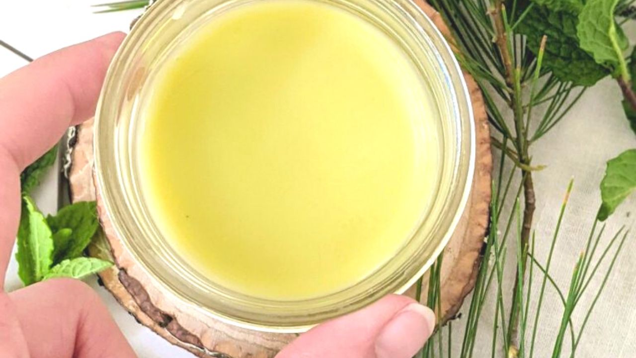 diy hand salve with beeswax non toxic beauty products natural moisturizer winter chapped hand helper recipe