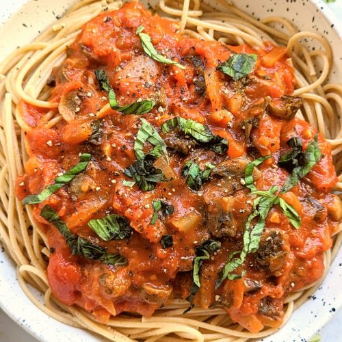 mushroom tomato pasta sauce healthy vegetarian butter tomato sauce with chilis and mushrooms
