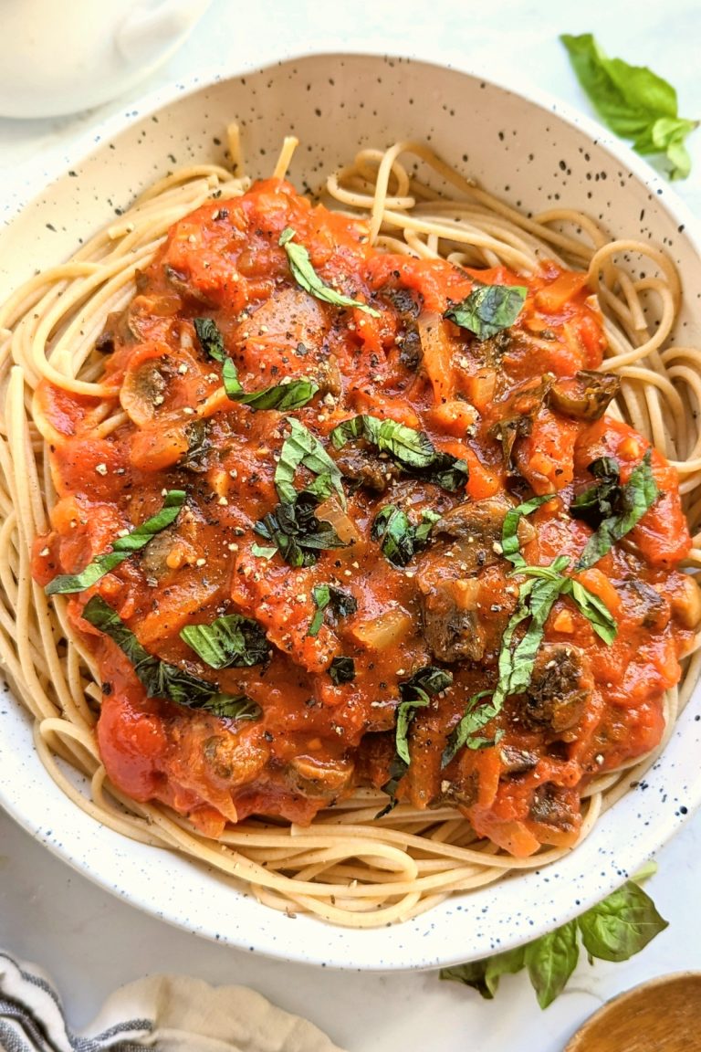 Tomato Mushroom Pasta Sauce Recipe (Vegetarian)