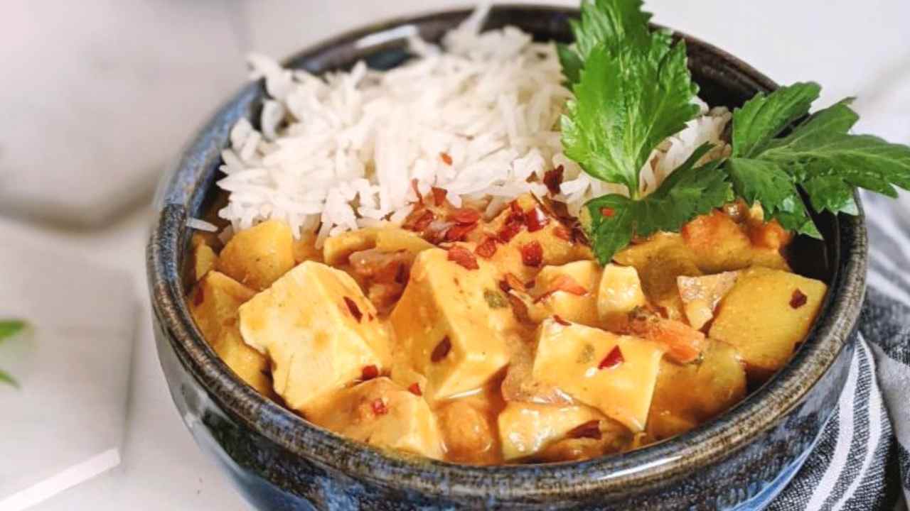 high protein tofu curry recipe vegan vegetarian dinner ideas with curry sauce or paste