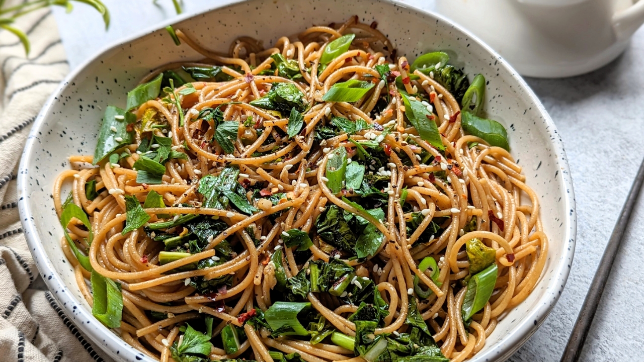 spaghetti noodle stir fry recipes easy stir fry with wheat noodles garlic chili crisp sauce and green onions in toasted sesame sauce