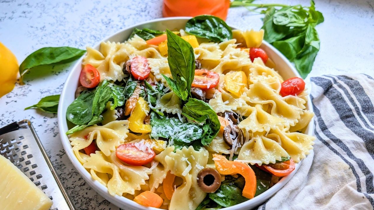 farfalle pasta salad recipe bowtie pasta salad with italian dressing vegetarian with a vegan option.