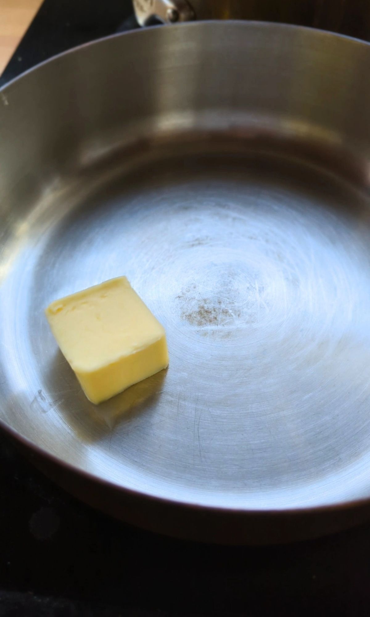 add butter to a pan and melt into a sauce.