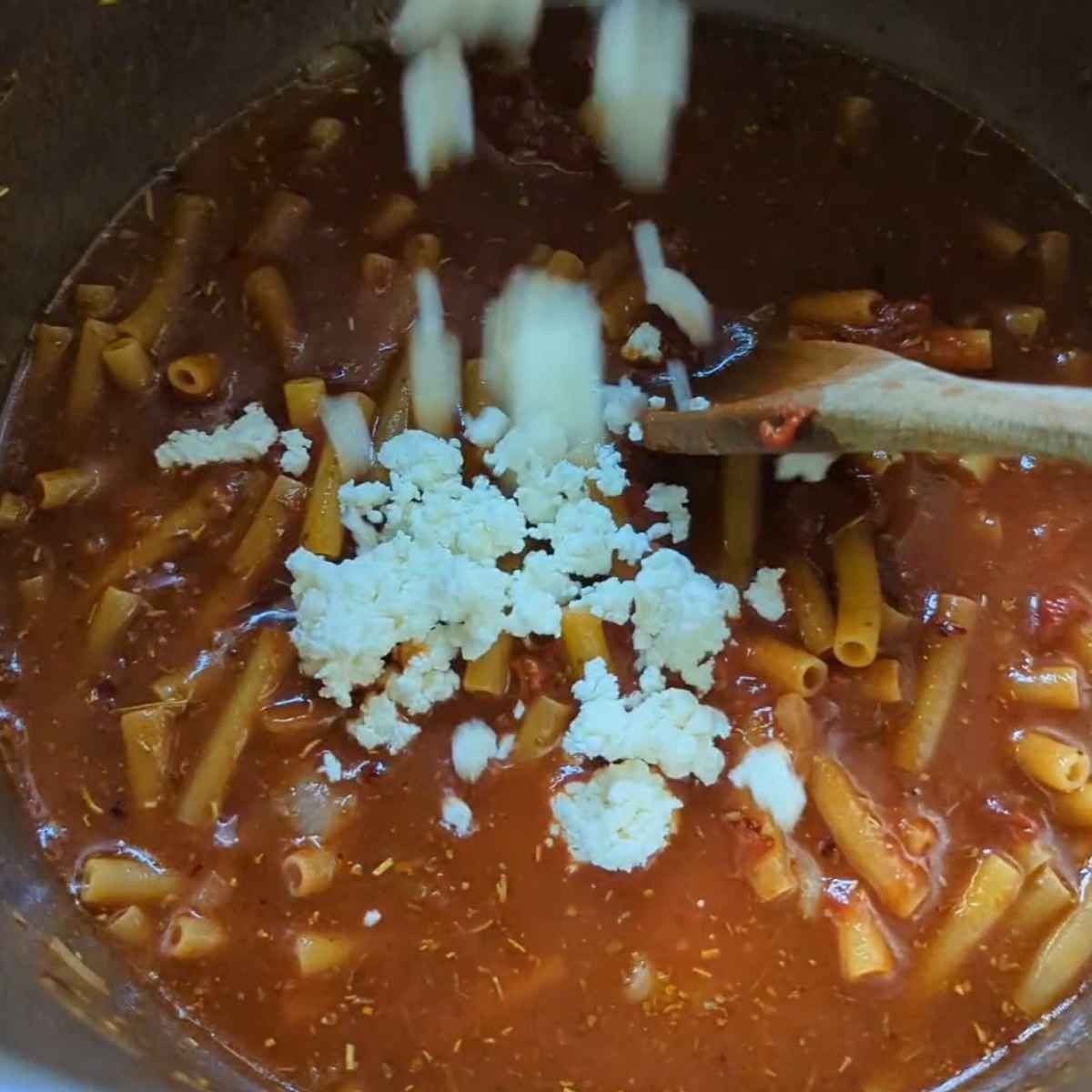 instant pot baked ziti with ricotta cheese in a large pot.