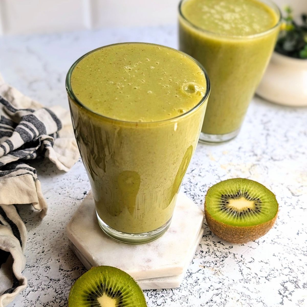 dairy free kiwi smoothie without milk healthy kiwi protein smoothie vegan gluten free vegetarian kiwi recipes add kiwi to smoothies