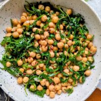 warm chickpea and arugula salad with garbanzo beans and rocket