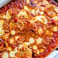 Vegetarian one-pan orzo with mozzarella cheese: easy meatless orzo bake recipes